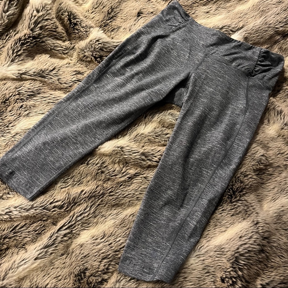 *Mountain Hardware Capri Leggings*